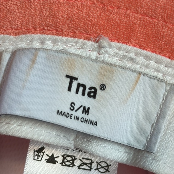 Aritzia TNA Pink Bucket Hat - Picture 3 of 7